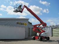 Gelenkteleskopbühnen