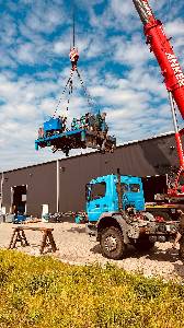 AXIALKOLBEN-VERSTELLPUMPE