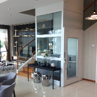 Senkrechtlift für Innen und Außen